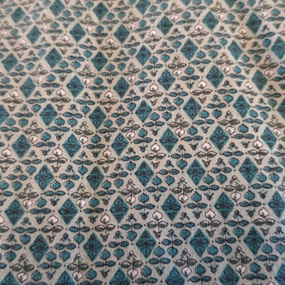 Vintage 1960s Apron Dress with Diamond and Flower Pattern Size Small - Picture 7 of 8